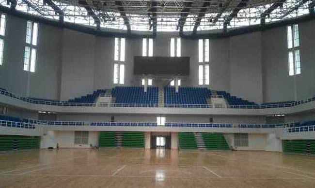 海城体育场看台网架工程